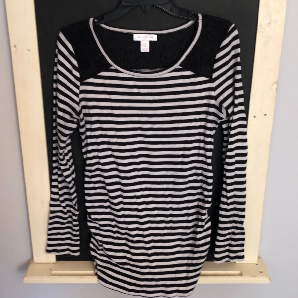 Motherhood Maternity long sleeve shirt
